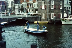 1982