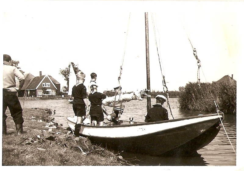 Foto genomen tijdens het allereerste zeeverkennersweekend in 1964.